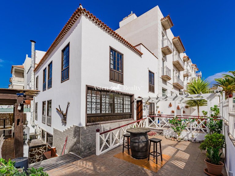 Villa for Sale in Playa San Juan, Tenerife 29