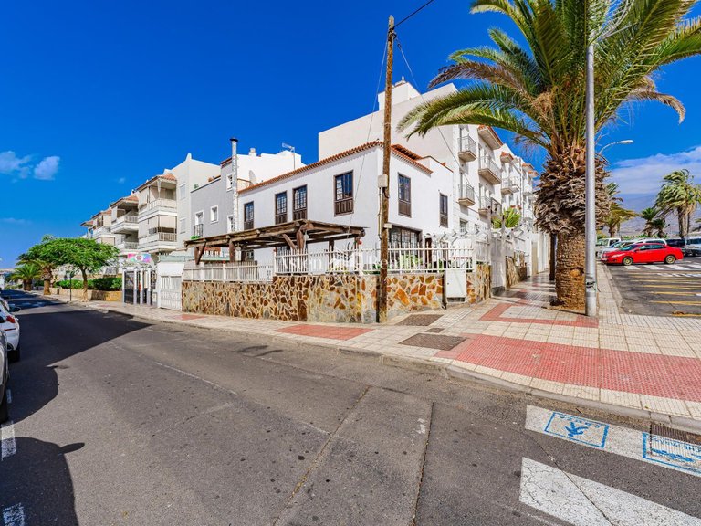 Villa for Sale in Playa San Juan, Tenerife 1