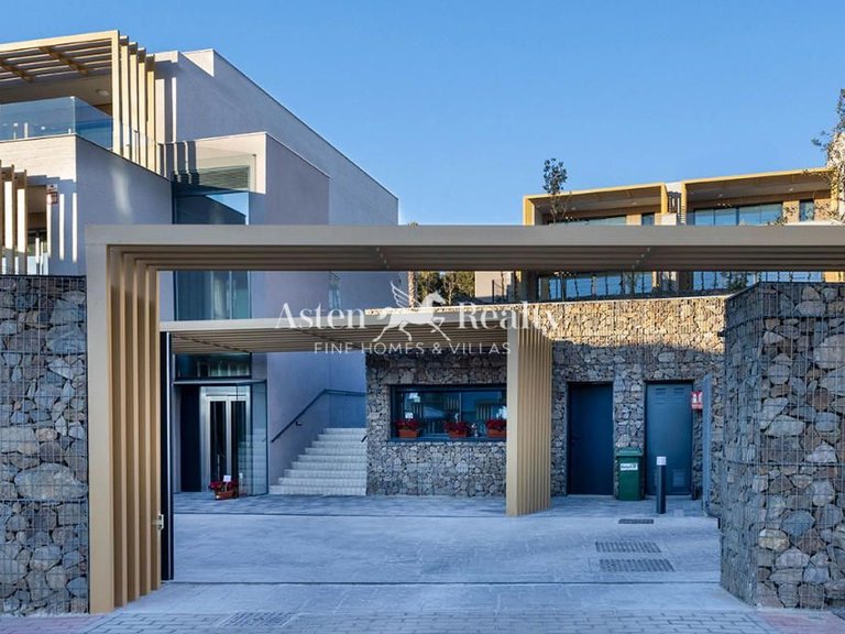 Town House for Sale in Las Lagunas De Mijas, Tenerife 5