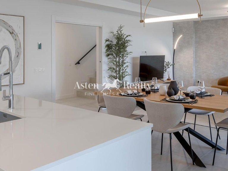 Town House for Sale in Las Lagunas De Mijas, Tenerife 10