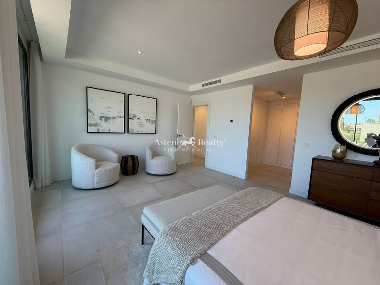 Town House for Sale in Las Lagunas De Mijas, Tenerife 16