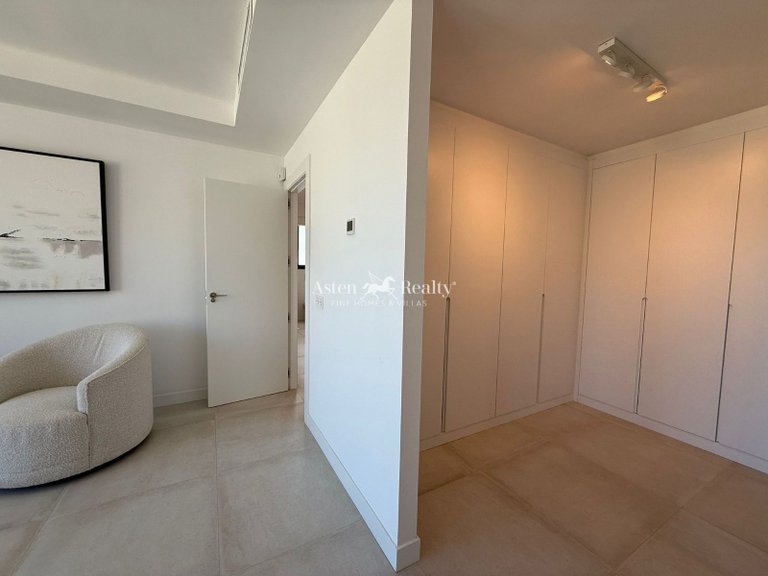 Town House for Sale in Las Lagunas De Mijas, Tenerife 17