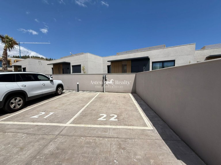 Town House for Sale in Las Lagunas De Mijas, Tenerife 26