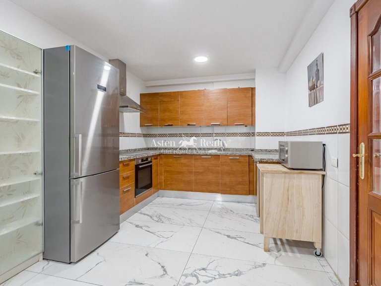 Town House for Sale in Las Chafiras, Tenerife 5