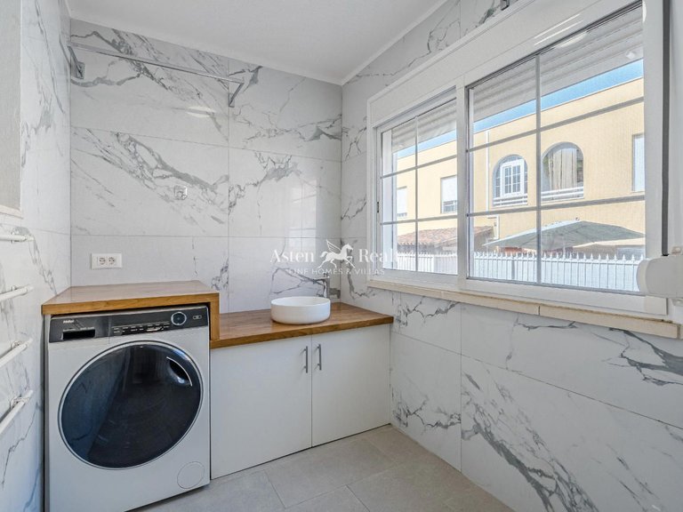 Town House for Sale in Las Chafiras, Tenerife 11