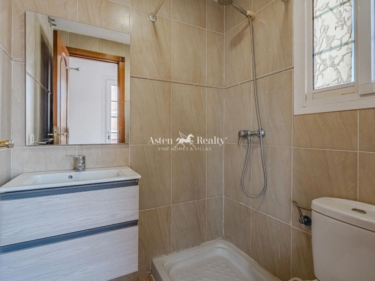 Town House for Sale in Las Chafiras, Tenerife 13