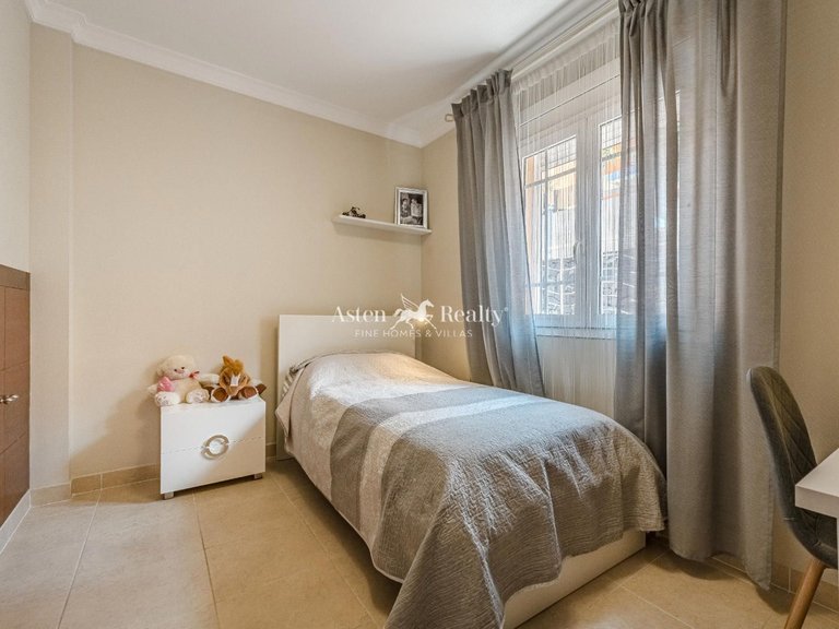 Villa for Sale in Playa De Los Cristianos, Tenerife 31