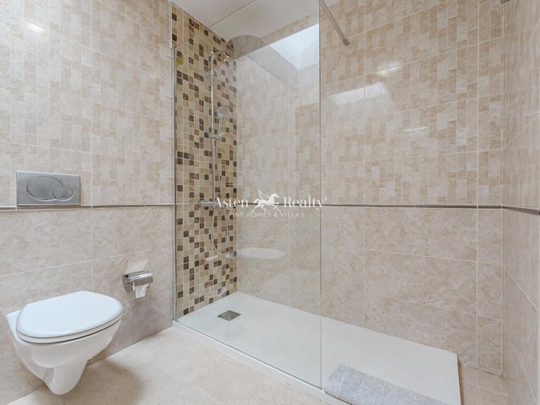 Villa for Sale in Playa De Los Cristianos, Tenerife 34