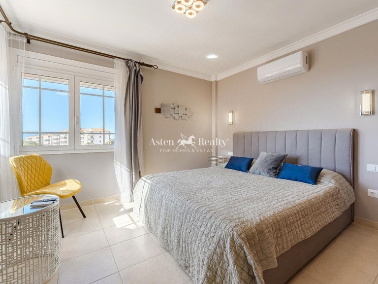 Villa for Sale in Playa De Los Cristianos, Tenerife 21