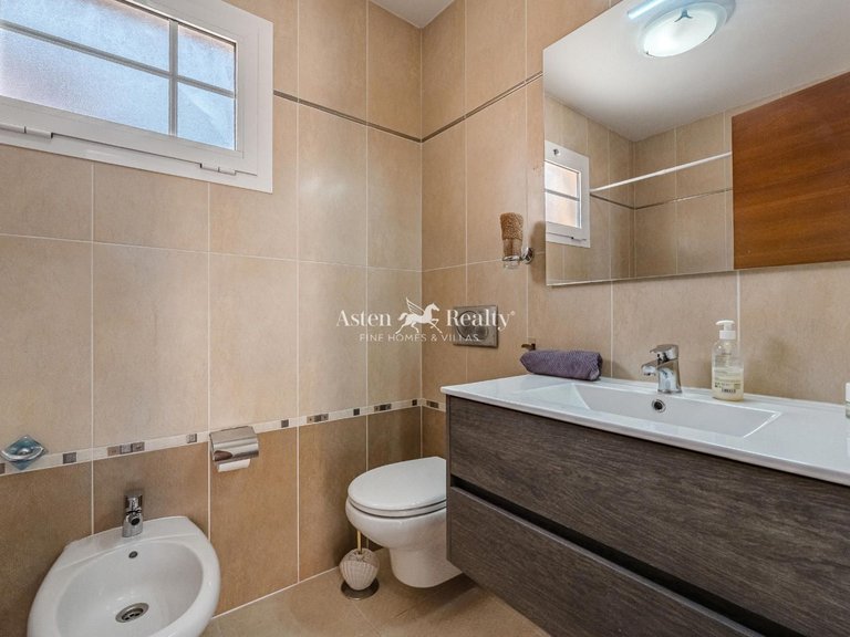Villa for Sale in Playa De Los Cristianos, Tenerife 24