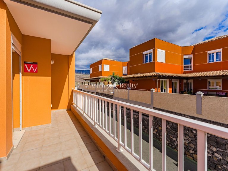 Villa for Sale in Playa De Los Cristianos, Tenerife 35