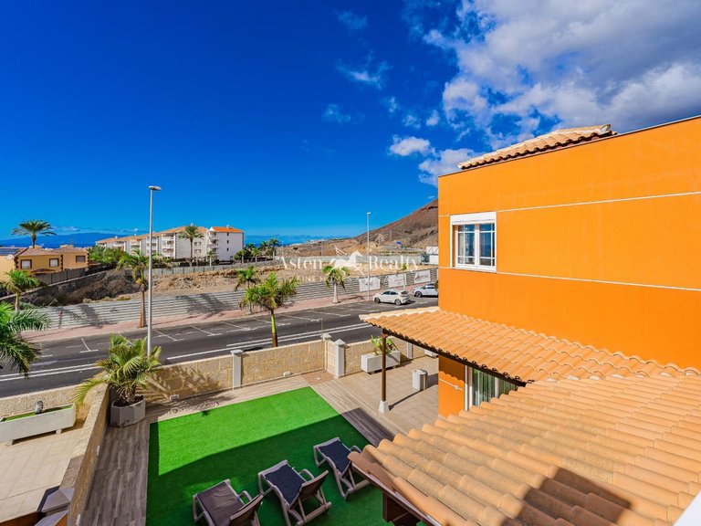 Villa for Sale in Playa De Los Cristianos, Tenerife 19
