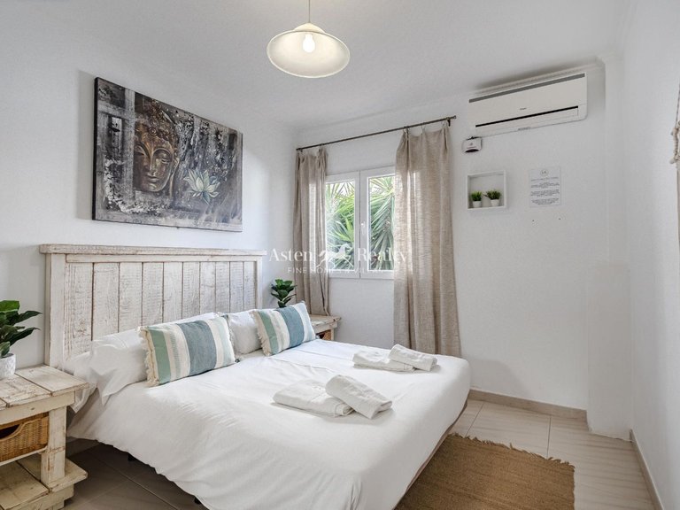 Villa for Sale in San Eugenio Alto, Tenerife 10