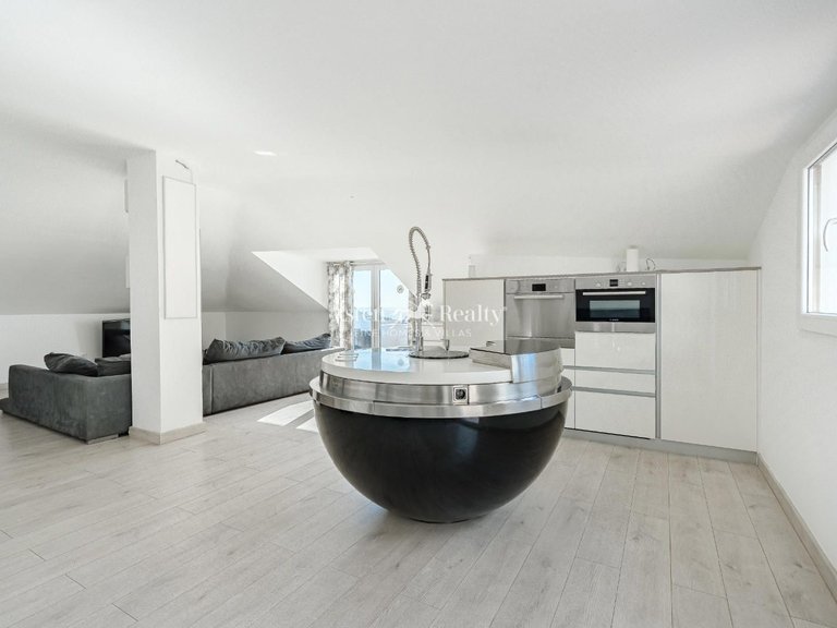 Villa for Sale in San Eugenio Alto, Tenerife 23