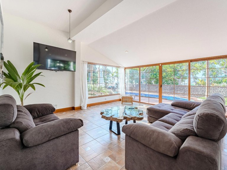 Villa for Sale in Playa De Las Américas, Tenerife 4