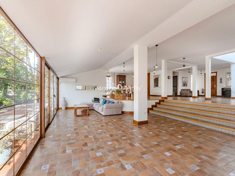 Villa for Sale in Playa De Las Américas, Tenerife 6