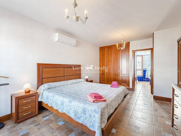 Villa for Sale in Playa De Las Américas, Tenerife 24