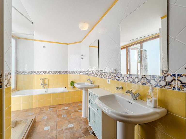 Villa for Sale in Playa De Las Américas, Tenerife 22