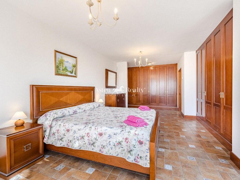 Villa for Sale in Playa De Las Américas, Tenerife 18