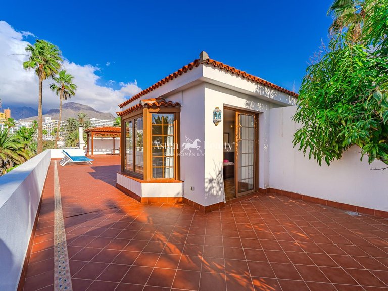 Villa for Sale in Playa De Las Américas, Tenerife 34
