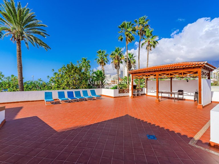 Villa for Sale in Playa De Las Américas, Tenerife 35