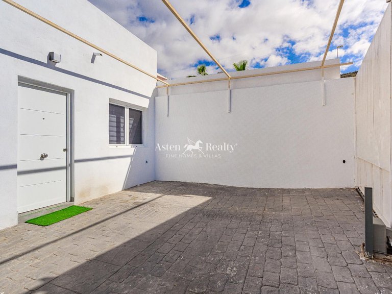 Villa for Sale in Torviscas Alto, Tenerife 2