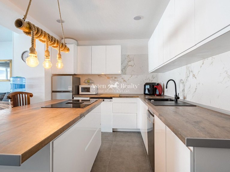 Villa for Sale in Torviscas Alto, Tenerife 11