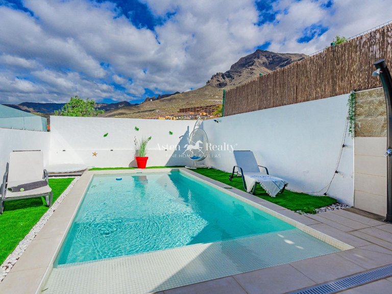 Villa for Sale in Torviscas Alto, Tenerife 12