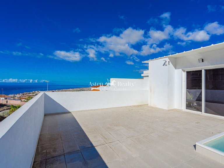 Villa for Sale in Torviscas Alto, Tenerife 21