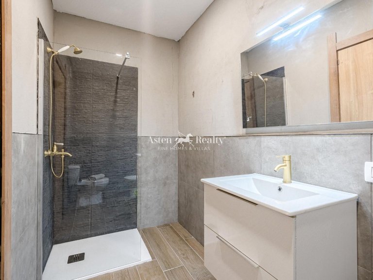 Villa for Sale in Torviscas Alto, Tenerife 25