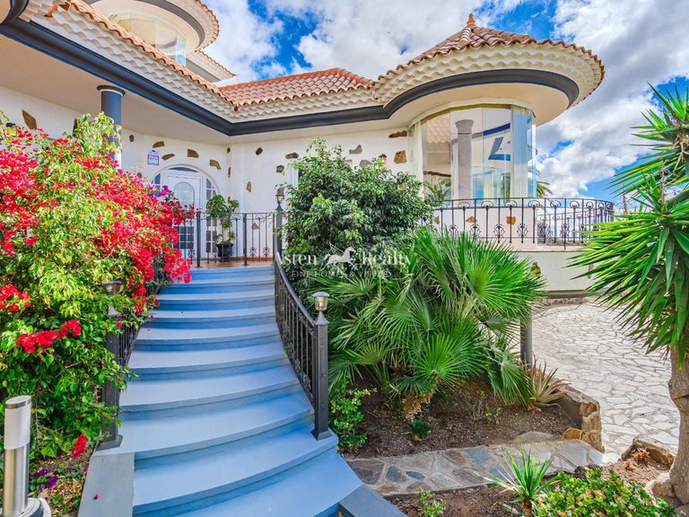 Villa for Sale in Adeje, Tenerife 9