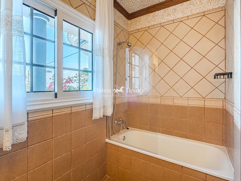 Villa for Sale in Adeje, Tenerife 32