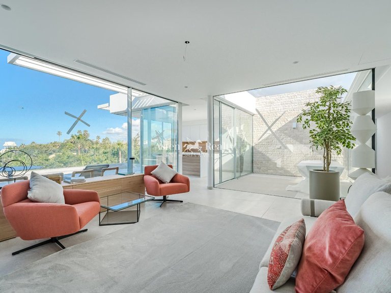 Villa for Sale in San Eugenio Alto, Tenerife 5