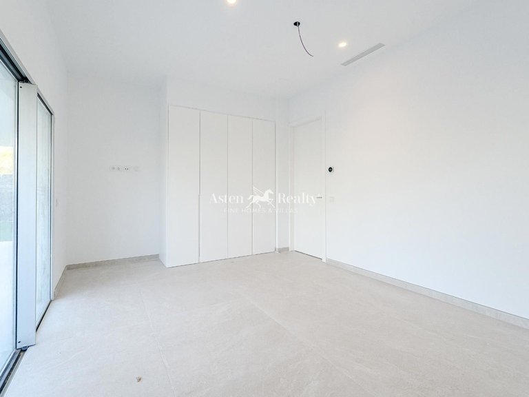 Villa for Sale in San Eugenio Alto, Tenerife 27