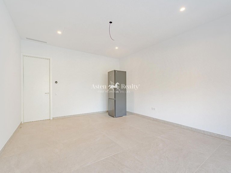 Villa for Sale in San Eugenio Alto, Tenerife 33