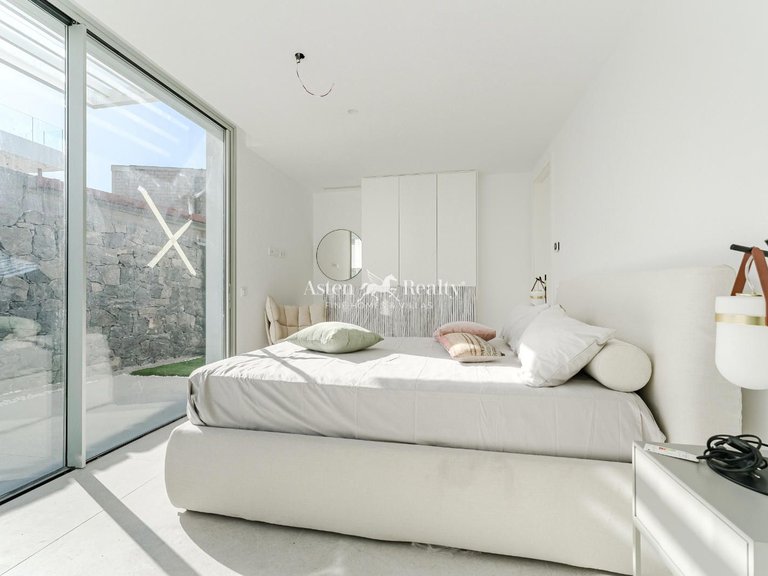 Villa for Sale in San Eugenio Alto, Tenerife 40