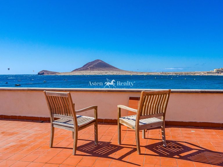 Villa for Sale in El Medano, Tenerife 1