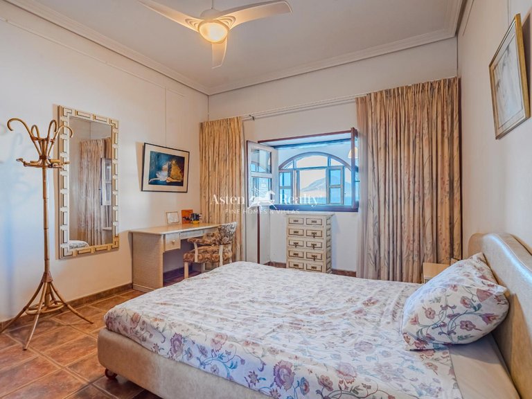 Villa for Sale in El Medano, Tenerife 9