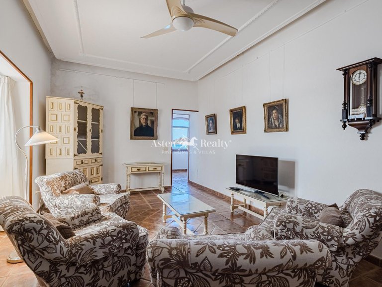 Villa for Sale in El Medano, Tenerife 10