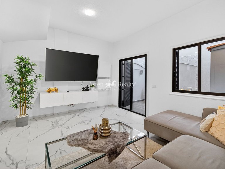 Town House for Sale in Chayofa, Tenerife 9