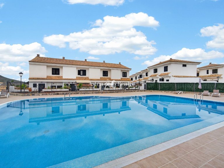 Town House for Sale in Chayofa, Tenerife 1