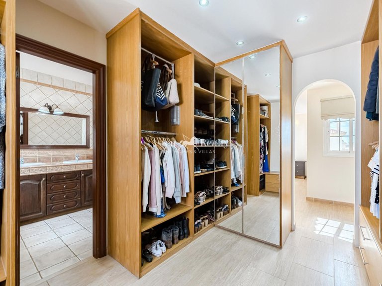 Villa for Sale in Golf Del Sur, Tenerife 7