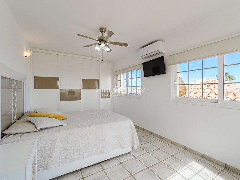 Villa for Sale in Golf Del Sur, Tenerife 10