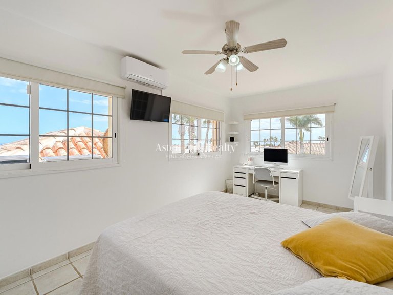 Villa for Sale in Golf Del Sur, Tenerife 12