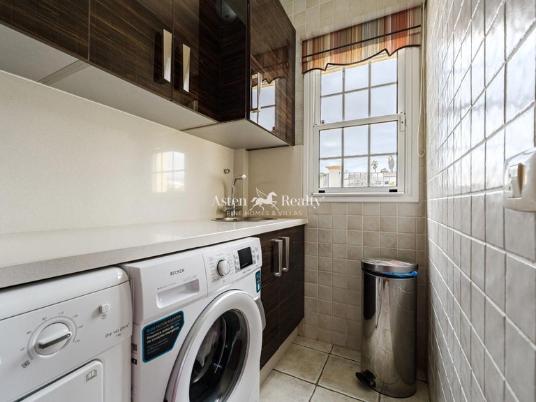 Villa for Sale in Golf Del Sur, Tenerife 28