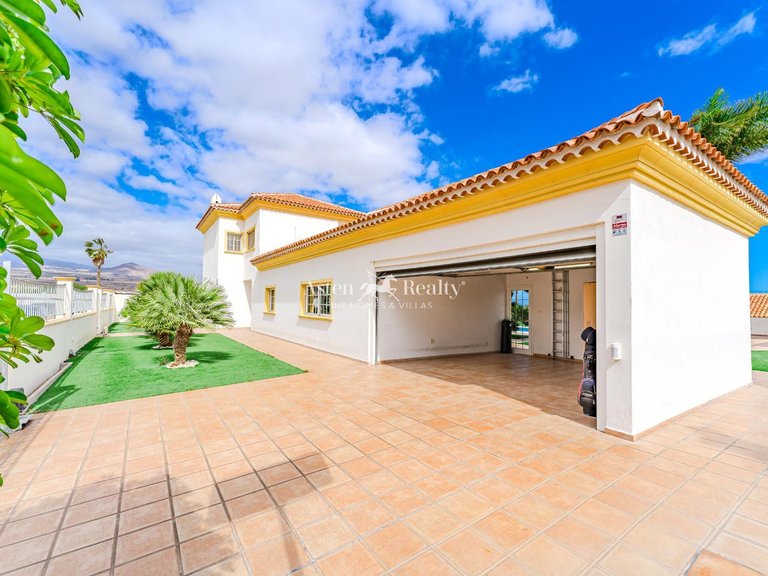 Villa for Sale in Golf Del Sur, Tenerife 34