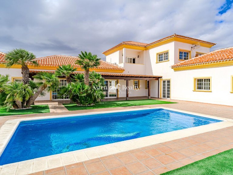 Villa for Sale in Golf Del Sur, Tenerife 36