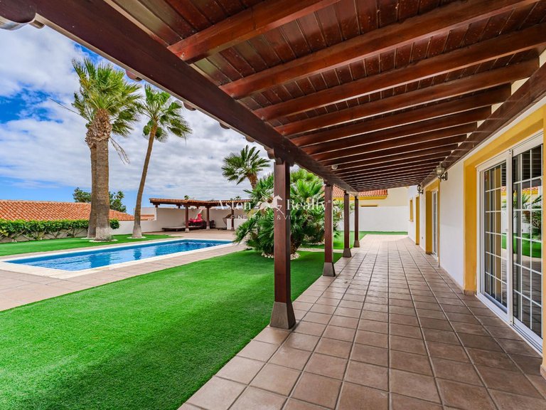 Villa for Sale in Golf Del Sur, Tenerife 38