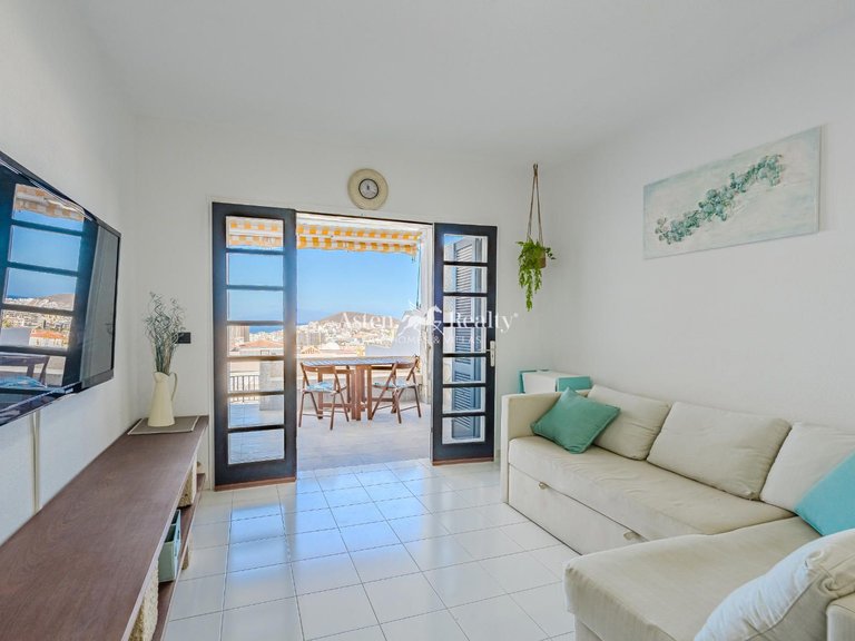 Apartment for Sale in Playa De Los Cristianos, Tenerife 9