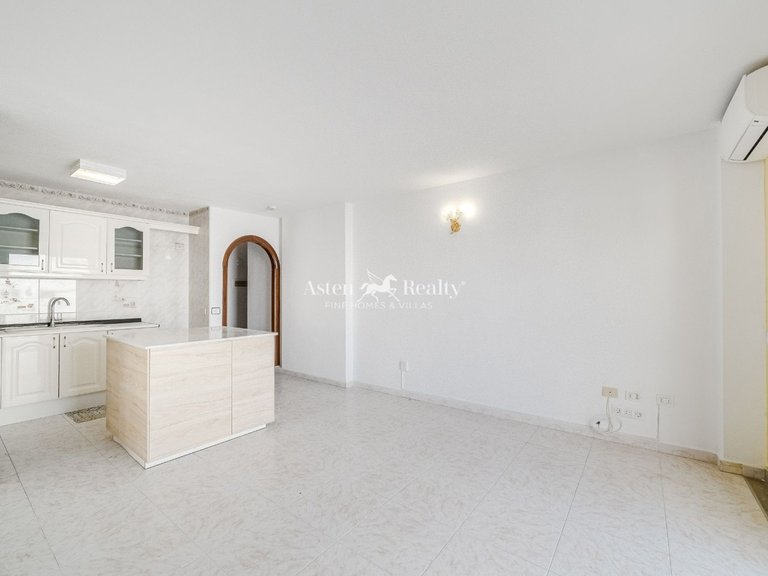 Penthouse for Sale in Playa De Los Cristianos, Tenerife 6